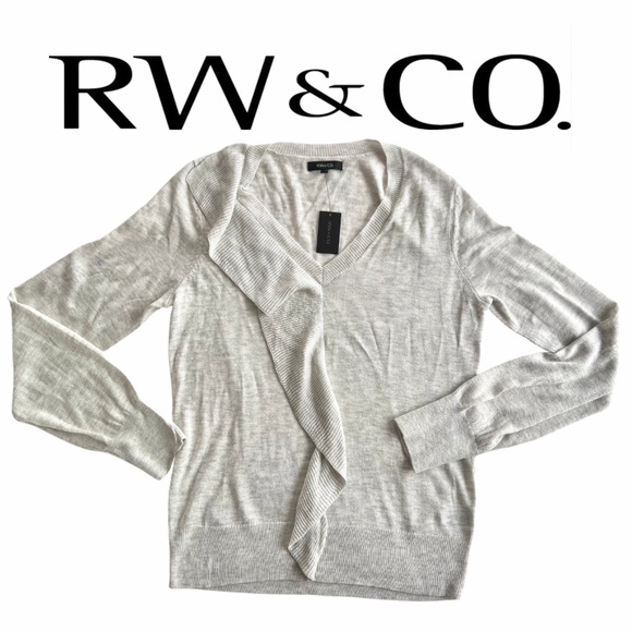 ✨NWT✨ RW&CO Light Gray Ruffle Sweater Size XS - Picture 1 of 7